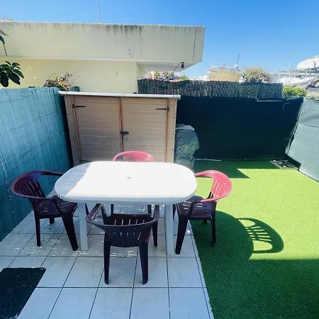 6 Pers. - Proche Port Et Avec Terrasse & Parking Prive - Cap D'agde - Fr-1-723-68 아파트 *