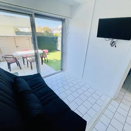 6 Pers. - Proche Port Et Avec Terrasse & Parking Prive - Cap D'agde - Fr-1-723-68 아파트